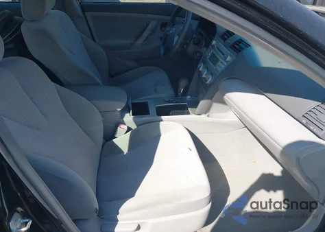 2011 Toyota Camry Le z USA, uszkodzony, nr VIN 4T1BF3EK0BU179179